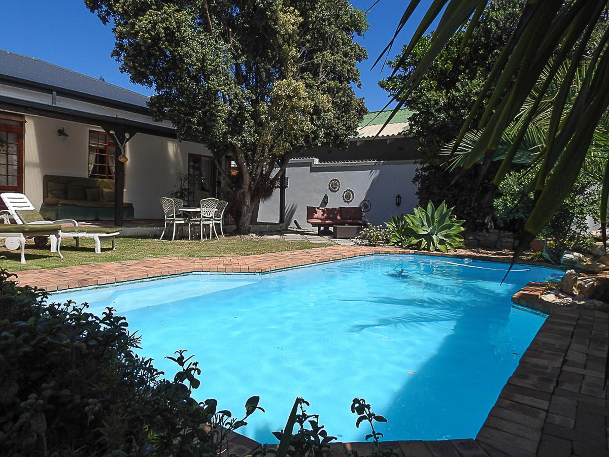 Хостел Mosselbay Backpackers Моссел-Бей Экстерьер фото